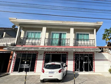Casa No Jardim Mathinai