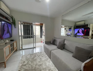 Apartamento Finamente Mobiliado - Centro De Balneário Camboriú