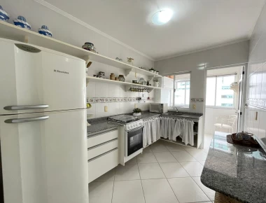 Apartamento À Venda No Centro De Balneário Camboriú. 