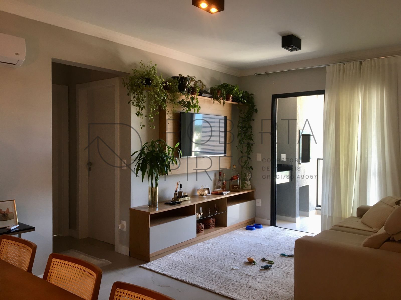 Amplo apartamento na Praia Brava – foto 5