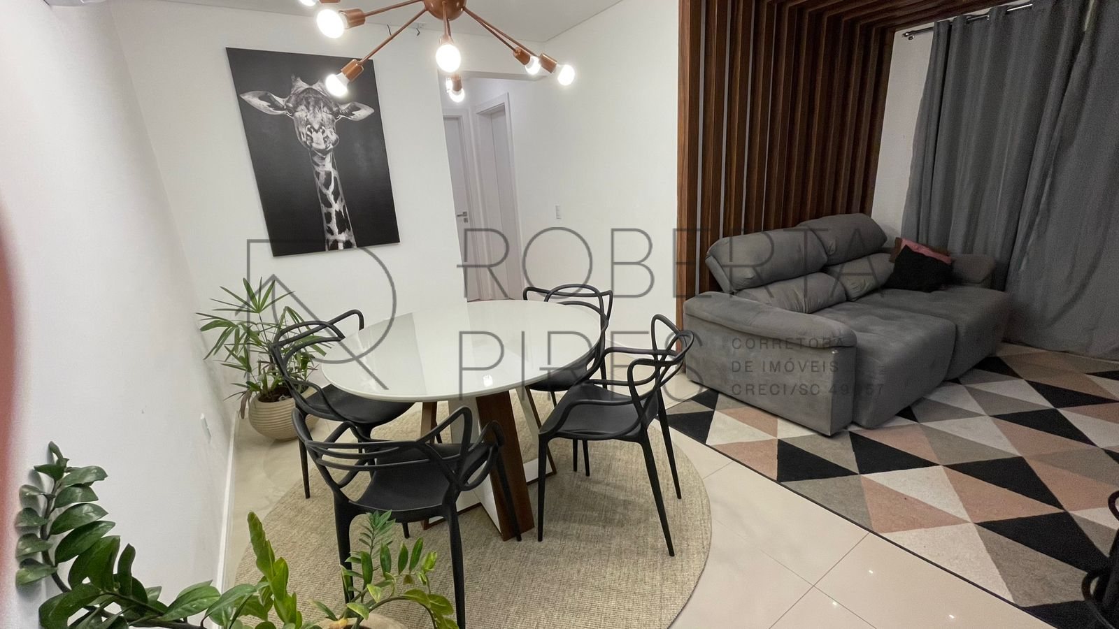 Lindo Apartamento Semi Mobiliado no Centro de Camboriú – foto 2