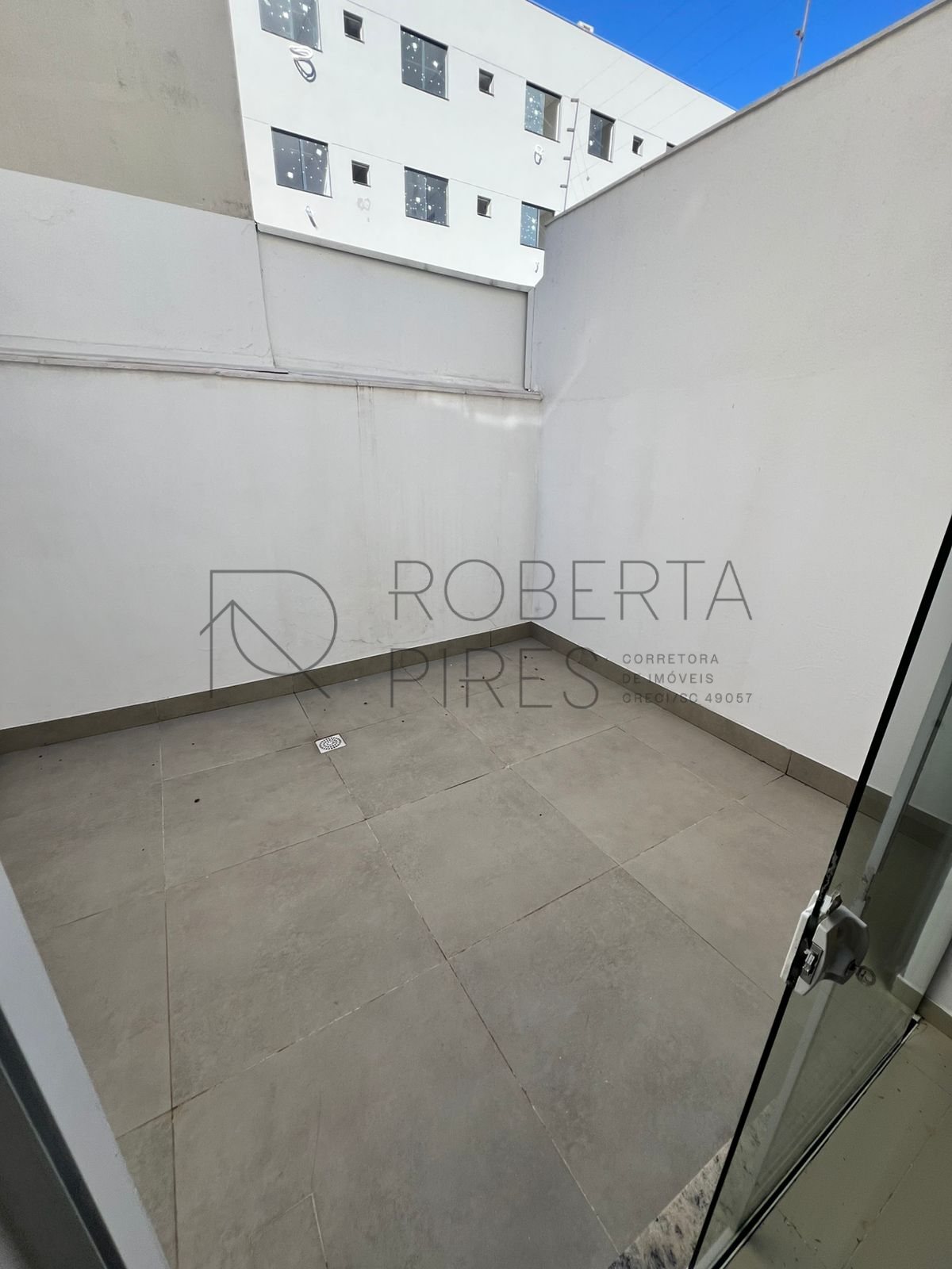Sobrado à venda no bairro Rio Pequeno – Camboriú – foto 3