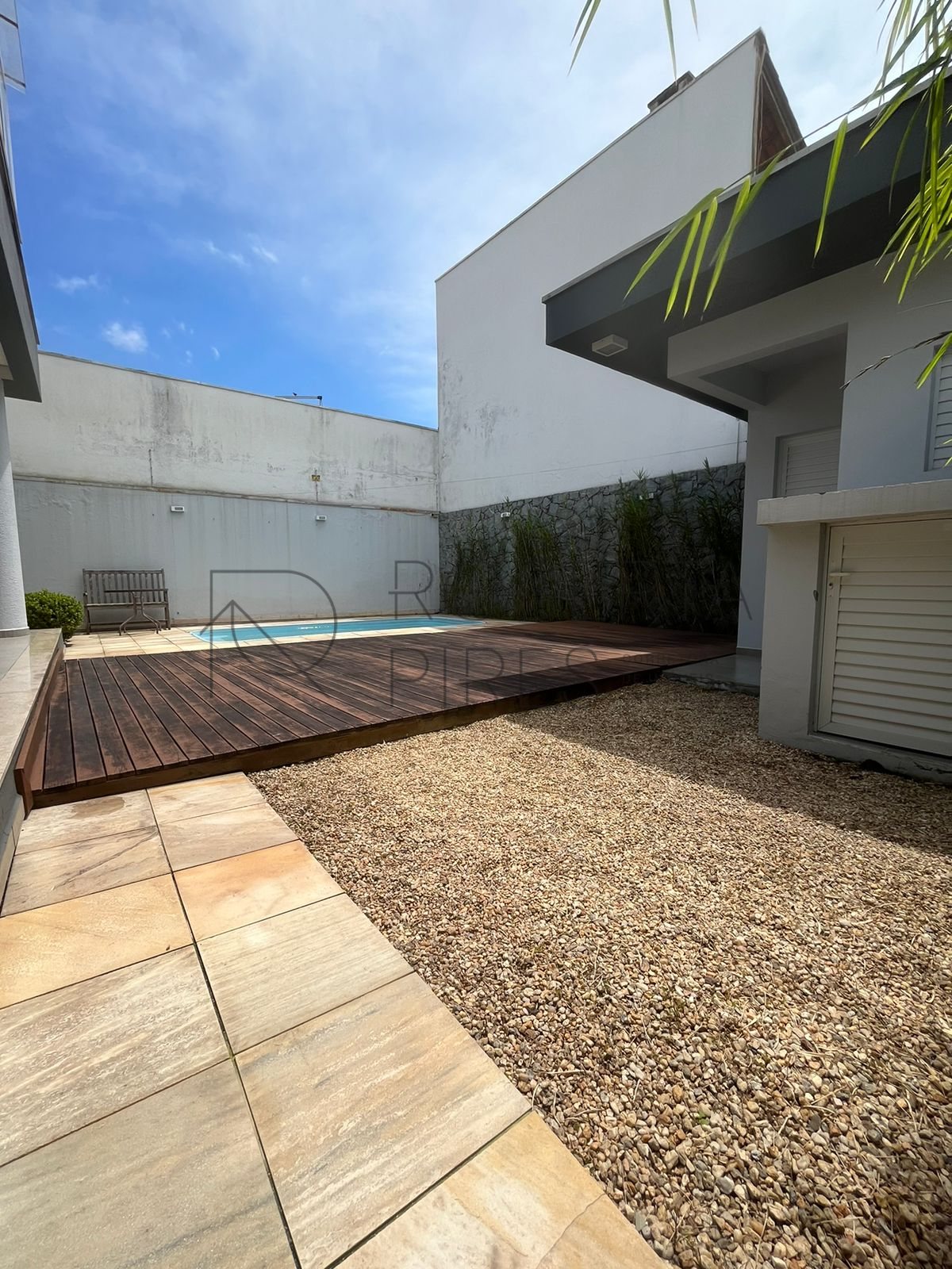 Casa no Centro de Camboriú com piscina – foto 2