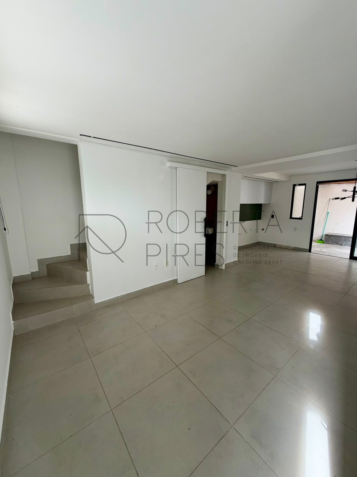 Sobrado com *3 dormitórios* Rio Pequeno com piscina – foto 8