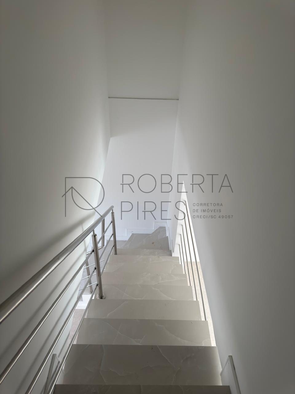 Sobrado novo com piscina, no bairro Rio Pequeno – foto 3