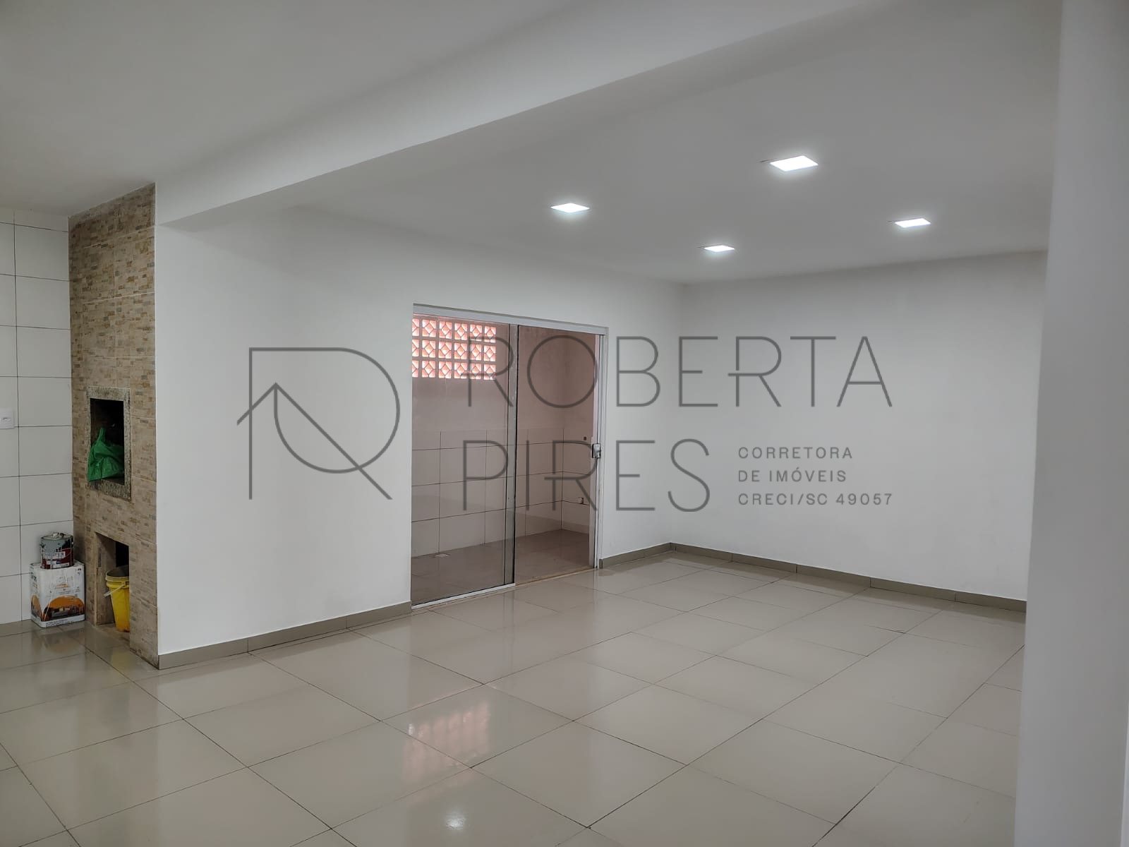 Casa em condomínio no Rio Pequeno – foto 2
