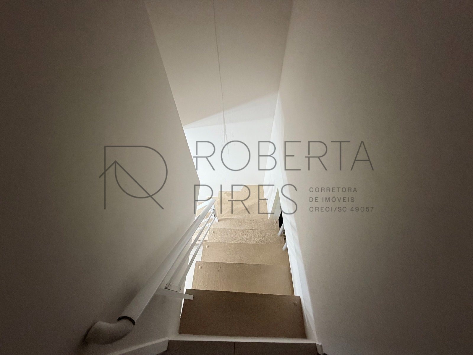 Sobrado Semimobiliado – foto 8