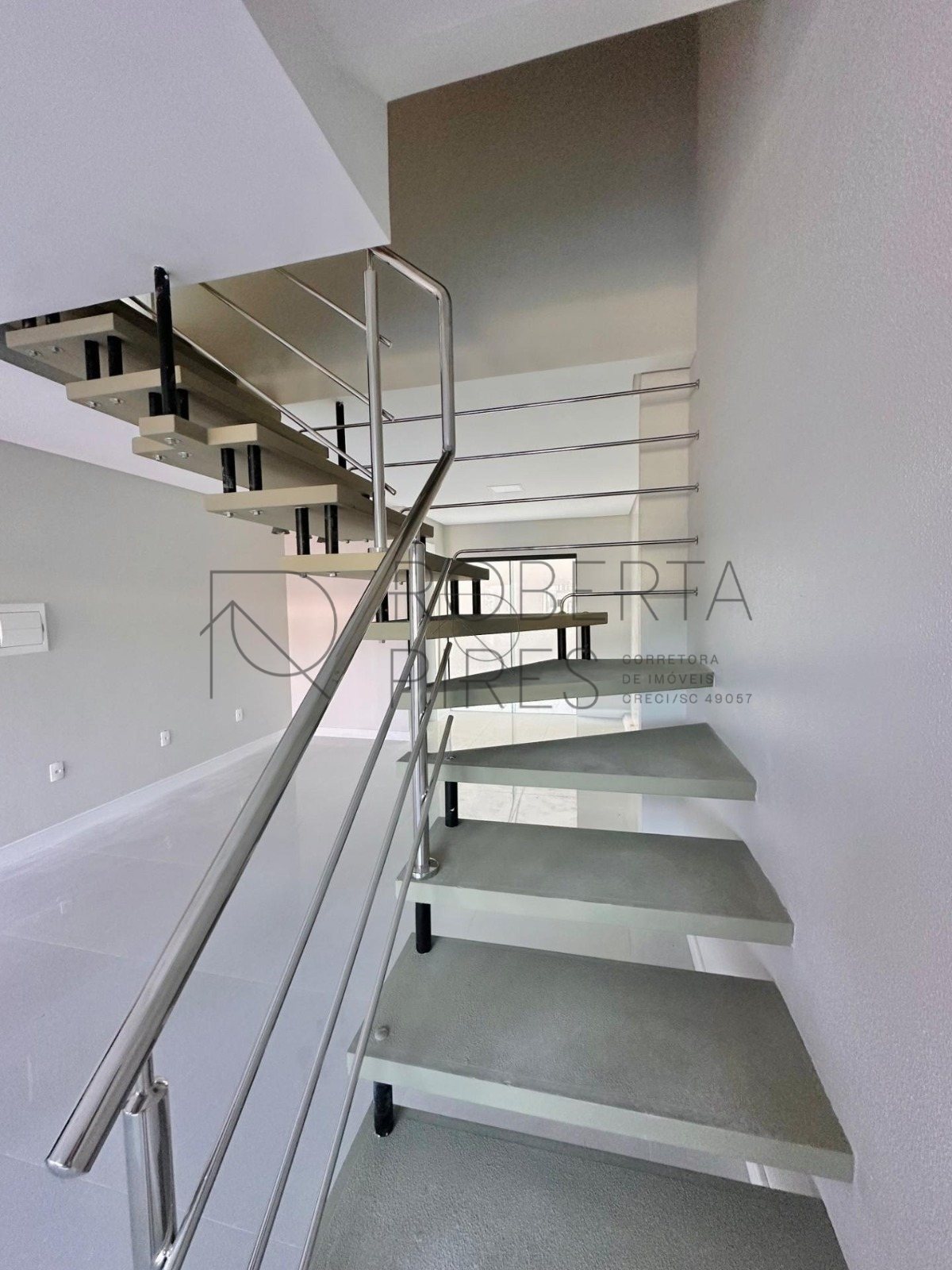 Sobrado novo à venda, Bairro Rio Pequeno - Camboriú – foto 7