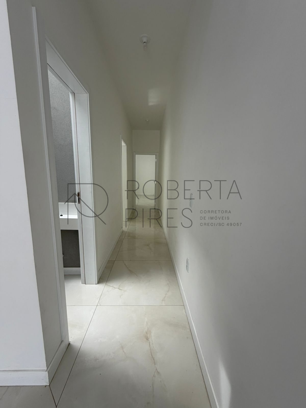 CASA TÉRREA À VENDA EM CAMBORIÚ – foto 4