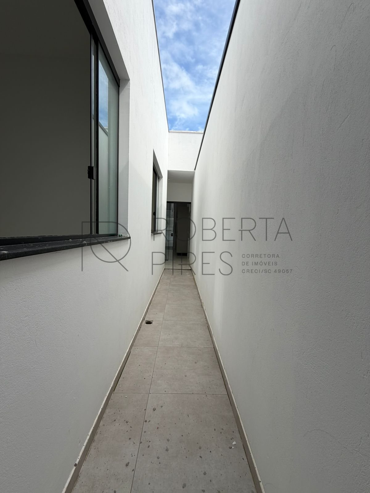 CASA TÉRREA À VENDA EM CAMBORIÚ – foto 3