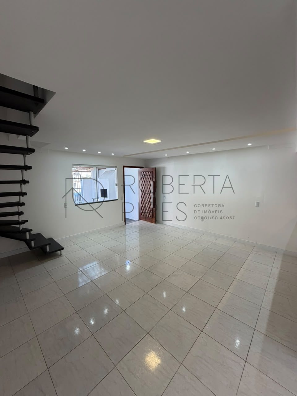 Sobrado à Venda bairro Santa Regina – Camboriú – foto 3