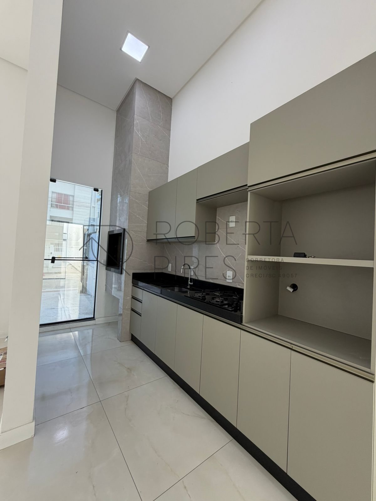 CASA TÉRREA À VENDA EM CAMBORIÚ – foto 7