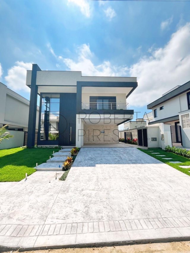 Casa 4 Quartos (1 suíte) – Santa Regina, Camboriú
