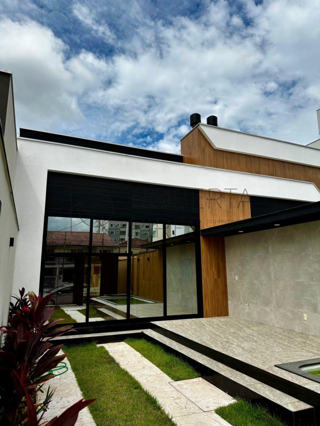 Casa 3 Quartos (1 suíte) – Centro, Camboriú